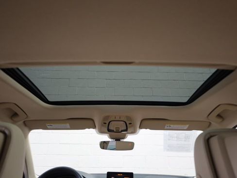 Used 2017 Audi A4 2.0T Premium image 12