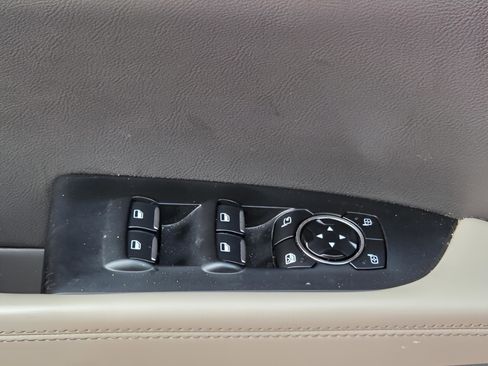 Used 2023 Lincoln Nautilus FWD w/ Premium Package image 19