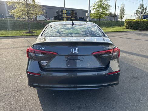 Used 2024 Honda Civic Touring image 8