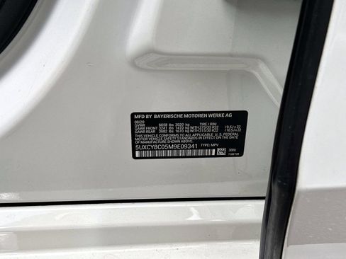 Used 2021 BMW X6 M50i w/ Executive Package image 33