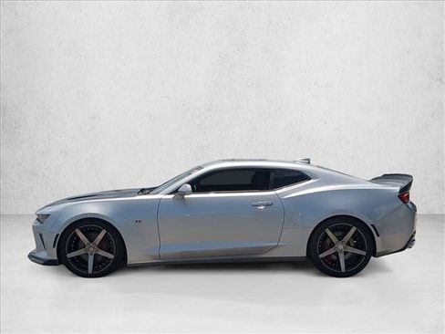 Used 2018 Chevrolet Camaro SS RWD image 9