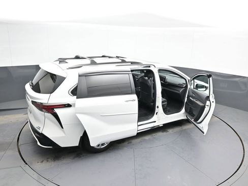 Certified 2023 Toyota Sienna XSE w/ XSE Plus Package image 48