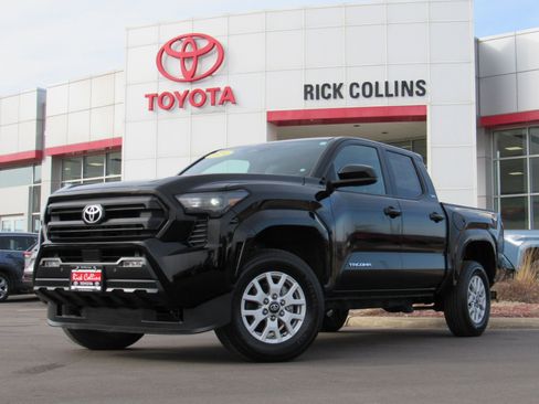Used 2024 Toyota Tacoma SR5 image 1