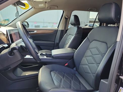 Used 2024 Volkswagen Atlas SE AWD/4WD image 22
