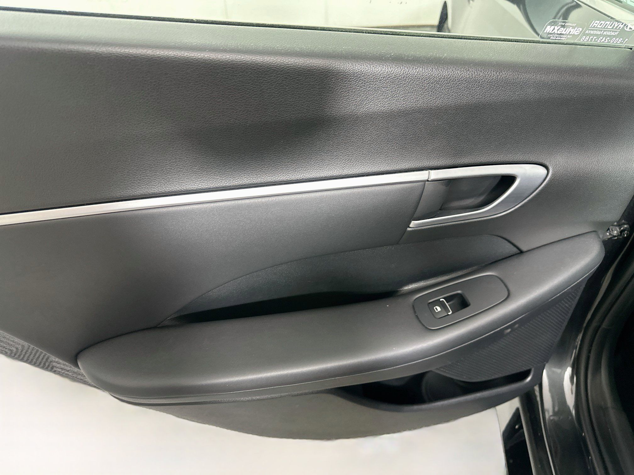 Used 2025 Hyundai Sonata SEL FWD image 24
