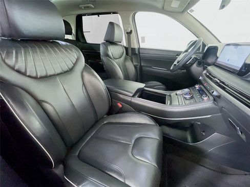 Certified 2023 Hyundai Palisade Limited w/ Cargo Package AWD/4WD image 34