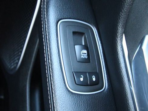 Used 2021 RAM 1500 Laramie image 17