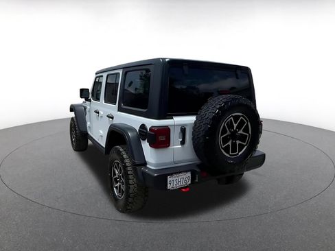Used 2025 Jeep Wrangler Unlimited Rubicon AWD/4WD image 11