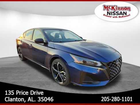 Used 2023 Nissan Altima 2.5 SR FWD image 1