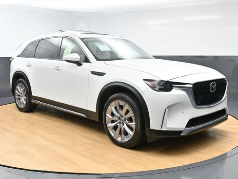 Used 2024 MAZDA CX-90 3.3 Turbo w/ Premium Package AWD/4WD image 3