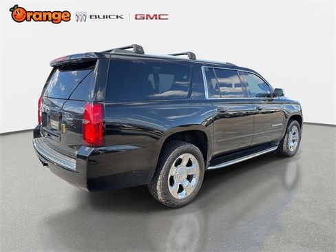 Used 2016 Chevrolet Suburban LTZ image 3