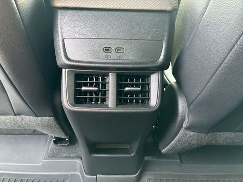 Used 2026 Chevrolet Equinox LT w/ Convenience Package II FWD image 22