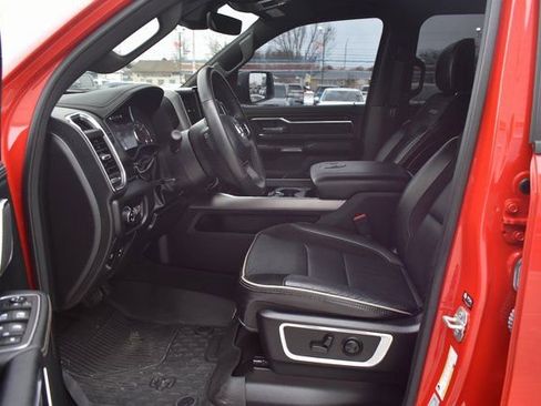 Used 2024 RAM 1500 Laramie image 13