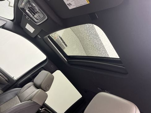 Certified 2024 Chevrolet Silverado 2500 ZR2 w/ Technology Package image 7