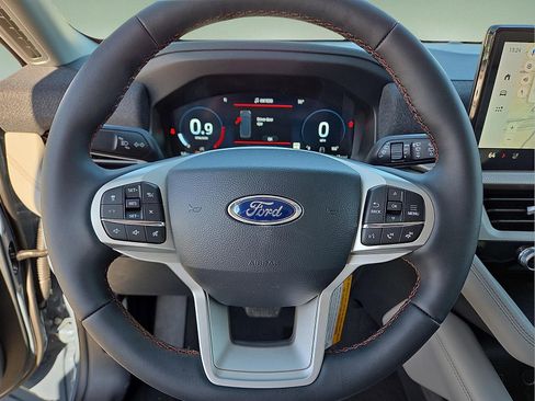 New 2026 Ford Explorer Active w/ Active Comfort Package RWD image 24