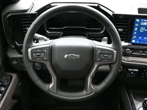 Used 2024 Chevrolet Silverado 1500 ZR2 w/ Technology Package image 14