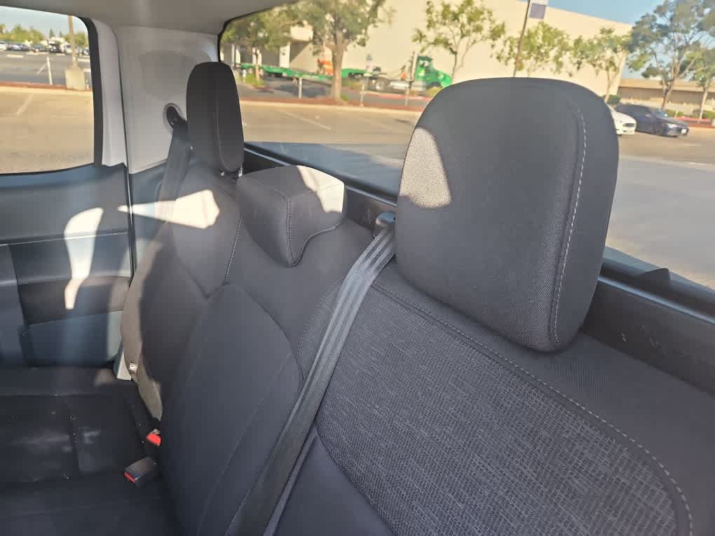 Certified 2025 Ford Maverick XL FWD image 11