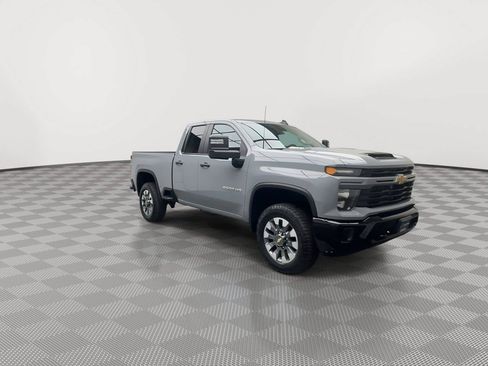 Certified 2024 Chevrolet Silverado 2500 Custom w/ Custom Value Package AWD/4WD image 33