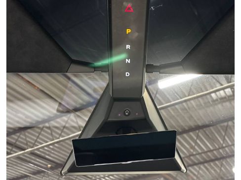 Used 2024 Tesla Cybertruck AWD Crew Cab image 38