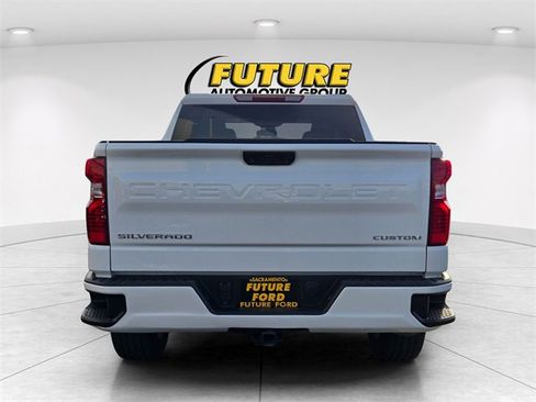 Used 2024 Chevrolet Silverado 1500 Custom image 5