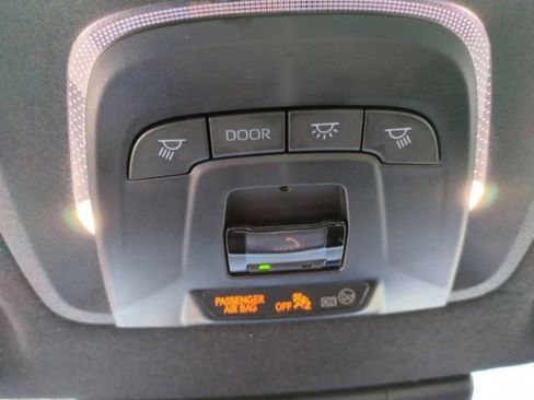 Used 2024 Toyota Corolla Cross AWD Hybrid image 21
