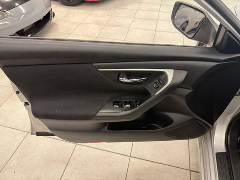 Used 2015 Nissan Altima 2.5 S w/ Power Driver Seat Package FWD image 12