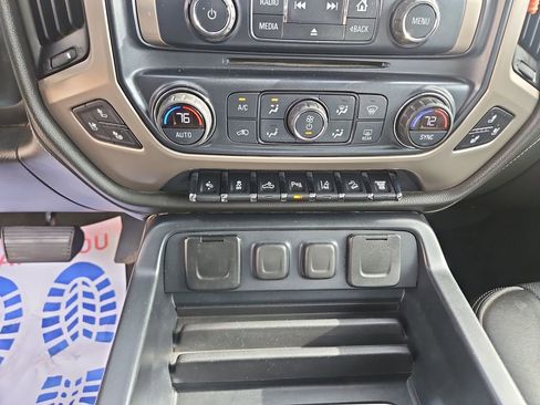 Used 2018 GMC Sierra 2500 Denali w/ Duramax Plus Package AWD/4WD image 18