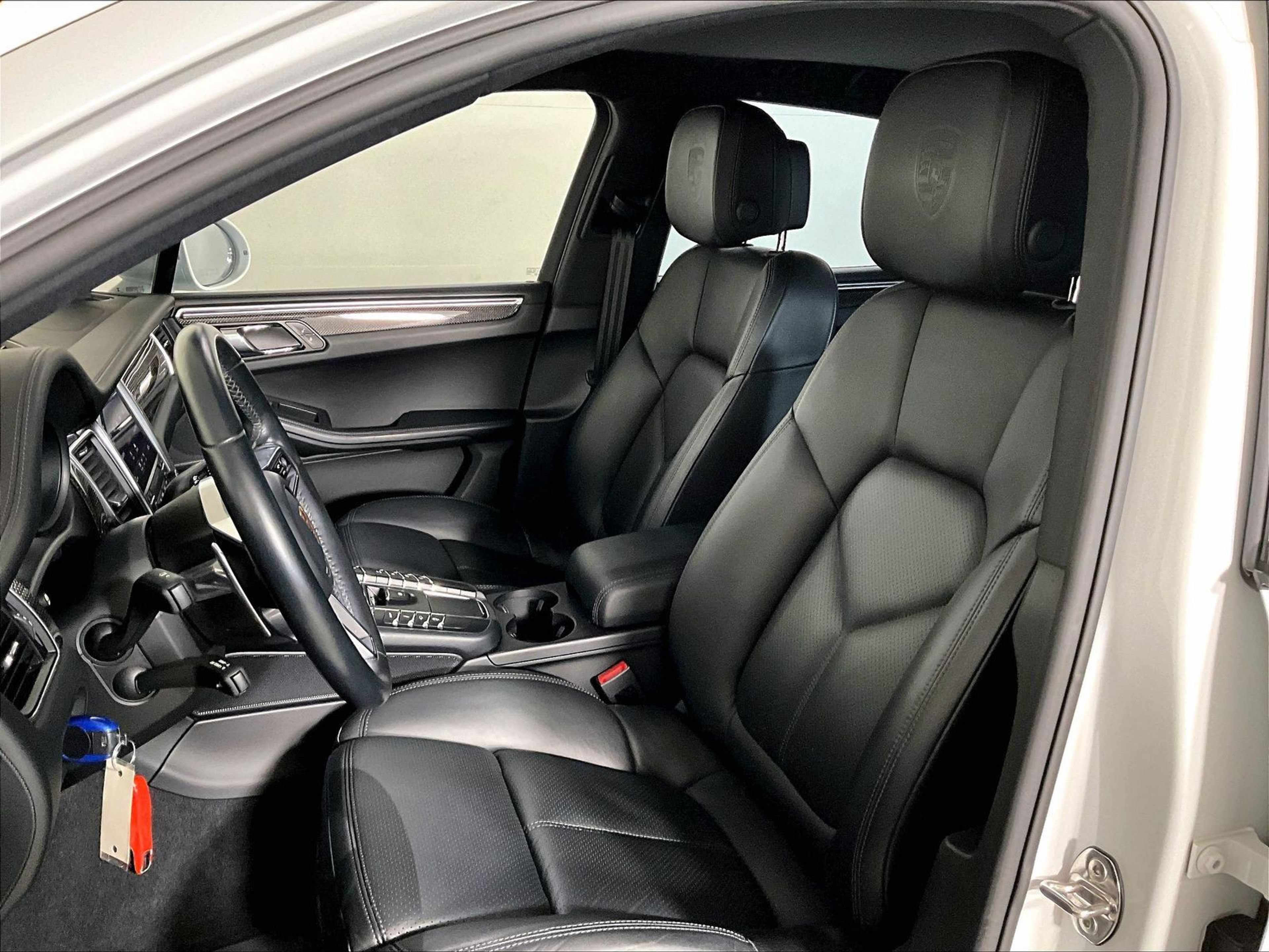 Used 2017 Porsche Macan GTS AWD/4WD image 5