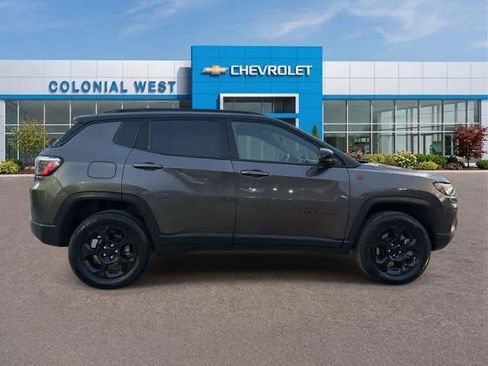 Used 2024 Jeep Compass Trailhawk AWD/4WD image 13