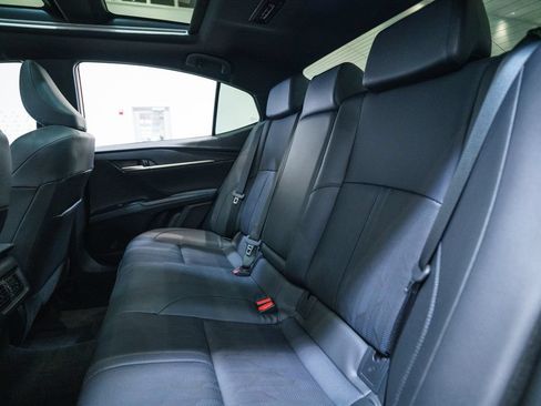 Used 2025 Toyota Camry XSE FWD image 35