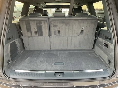 Used 2024 Jeep Grand Wagoneer Series III w/ Flexible Seating Group image 5