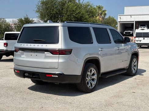 Used 2022 Jeep Wagoneer Series II RWD image 5