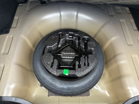 Used 2023 Hyundai Elantra SEL w/ Convenience Package image 13