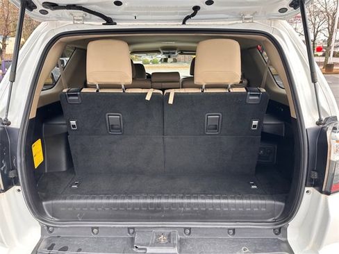 Used 2014 Toyota 4Runner SR5 image 26