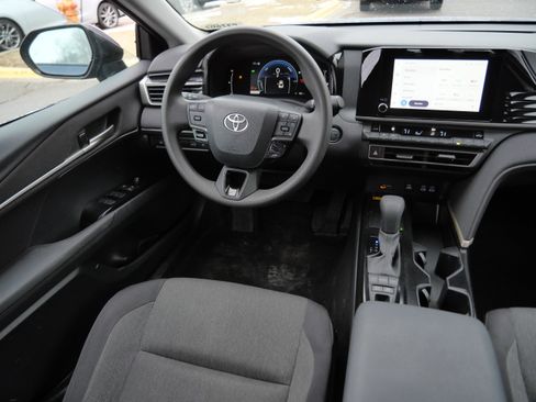 Certified 2025 Toyota Camry LE image 19