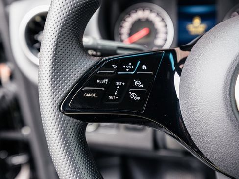 Used 2025 Mercedes-Benz Sprinter 2500 image 10