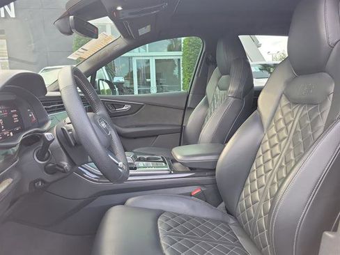 Used 2020 Audi SQ7 Premium Plus w/ Driver Assistance Package image 41
