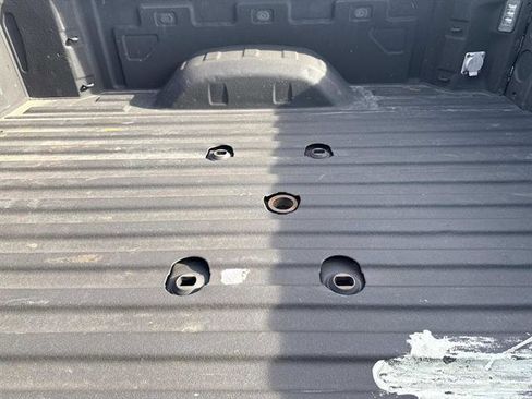 Used 2022 GMC Sierra 2500 AT4 w/ AT4 Premium Plus Package image 7