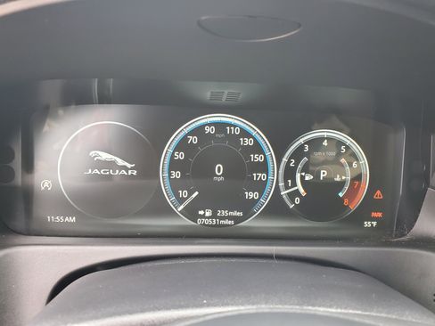 Used 2018 Jaguar XF First Edition image 31