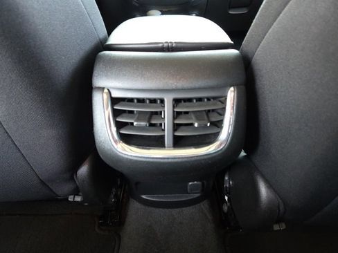 Used 2024 Chevrolet Malibu LT image 31
