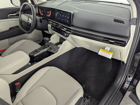 New 2026 Kia Sportage EX image 35