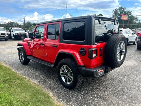 Used 2021 Jeep Wrangler Unlimited Sahara image 8