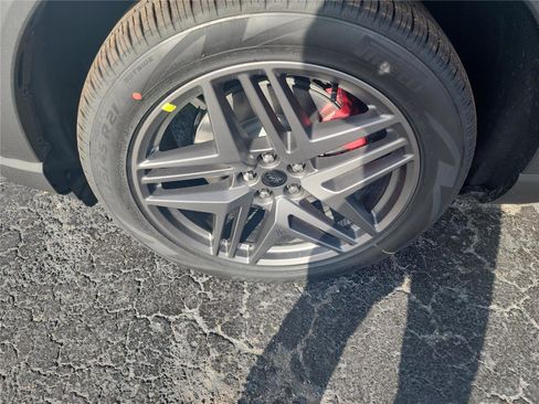 New 2026 Ford Explorer ST-Line w/ ST-Line Street Pack image 9