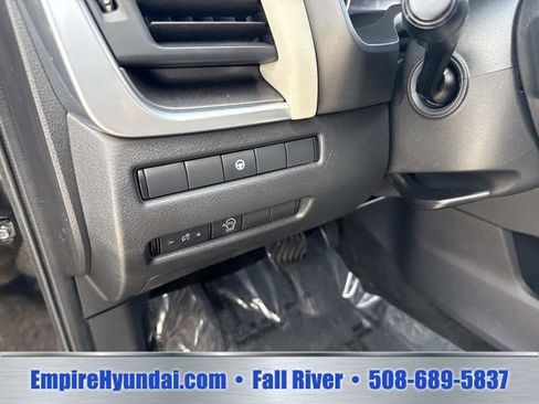 Used 2023 Nissan Rogue SV AWD/4WD image 20