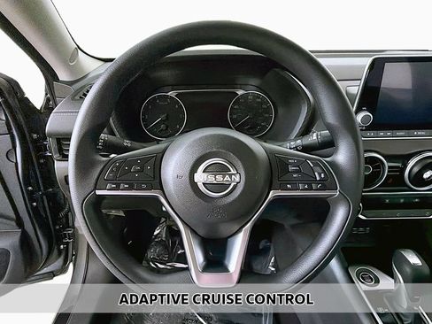 Used 2024 Nissan Sentra SV FWD image 3