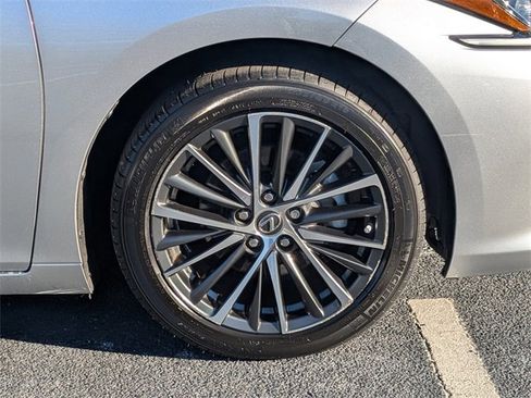 Used 2022 Lexus ES 350 w/ Premium Package image 13