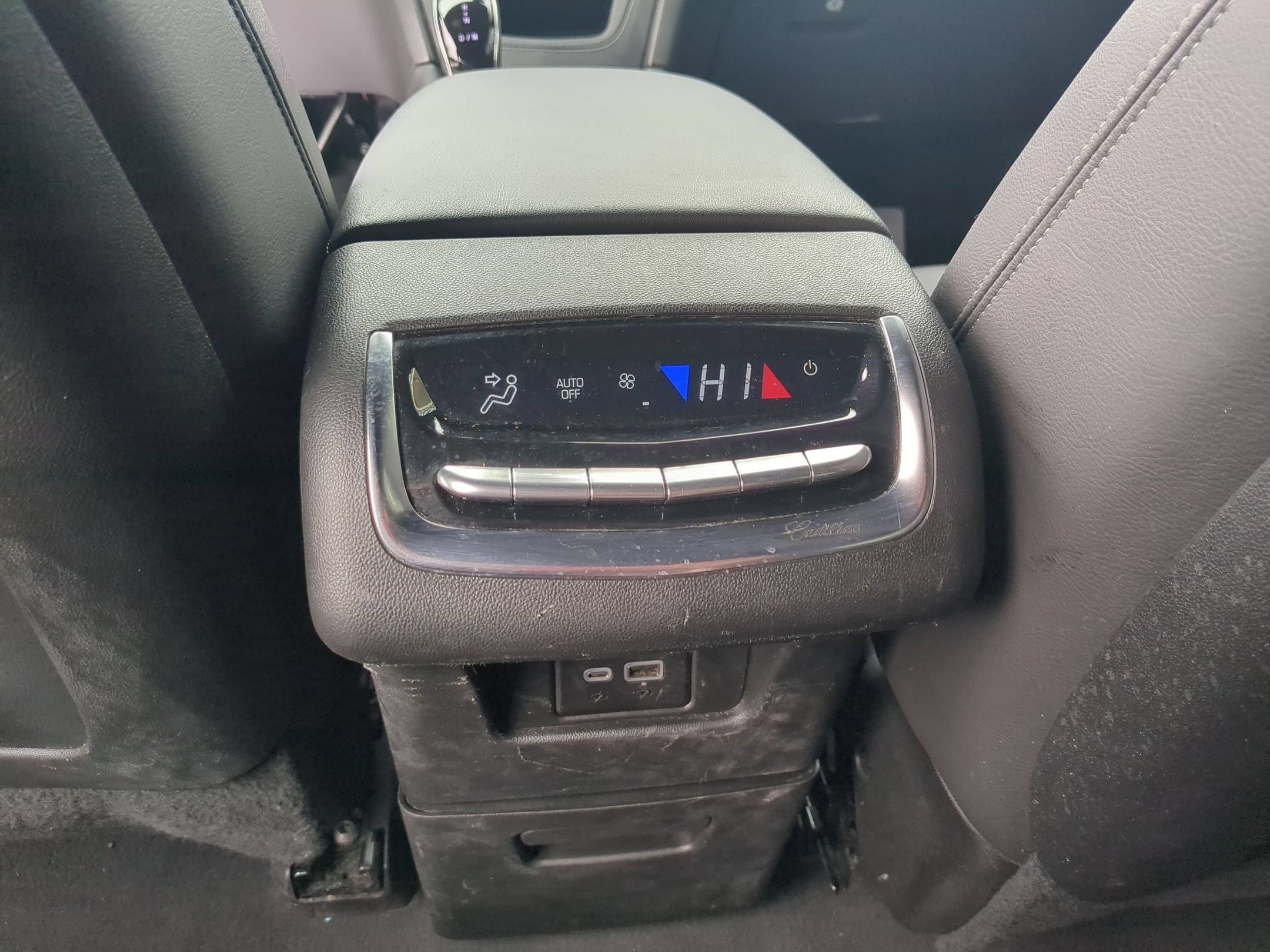 Certified 2024 Cadillac XT6 Luxury AWD/4WD image 19