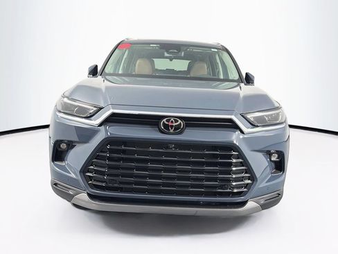 New 2026 Toyota Grand Highlander AWD image 2
