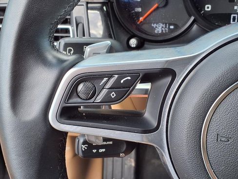 Used 2020 Porsche Macan image 35