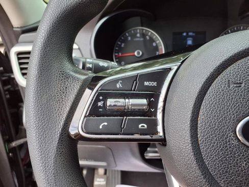 Used 2020 Kia Optima LX image 24